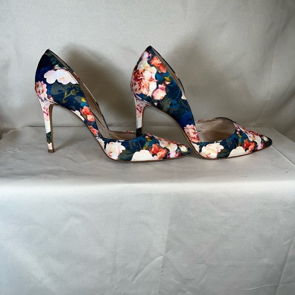 Louise et Cie Multicolor Floral Heels - Picture 7 of 9